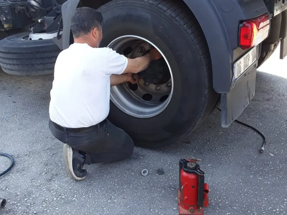 Sultangazi Oto Lastikçi